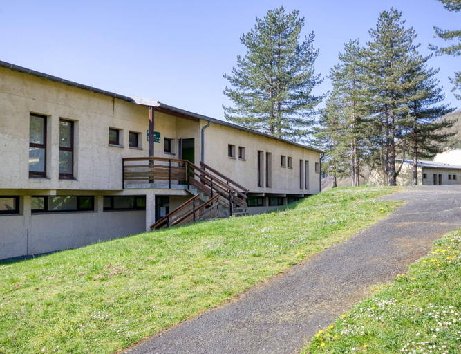 Exterior 2, 3-person Lakefront Stay in Miremont, Puy-de-Dôme