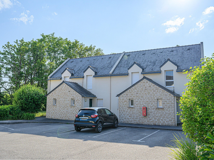 Exterior 3, 6-guest Spacious Apartment in Vannes, Morbihan