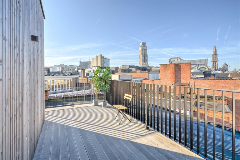 Balcony 5, Family Retreat With Balcony in Meir, Antwerpen