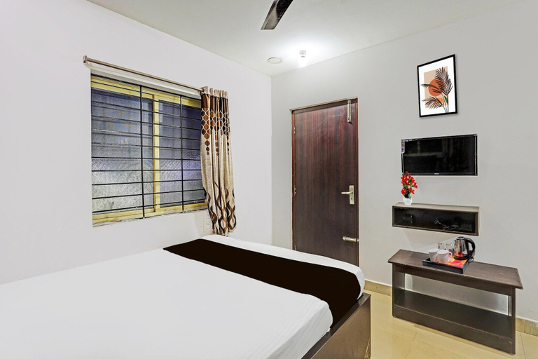 Room 3, Deluxe Esr Guest Inn, Nellore