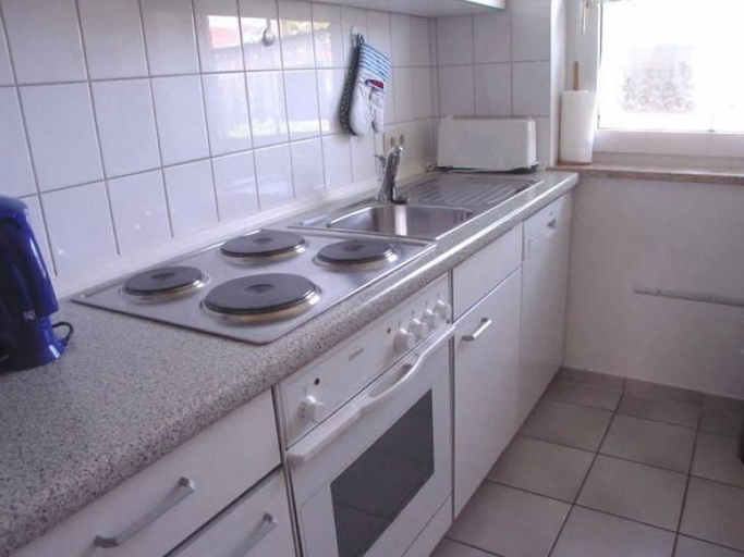Private kitchen, Ferienwohnung in Wenkendorf mit Garten, Ostholstein