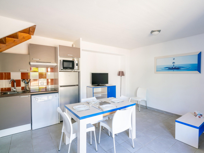 Dining 5, Spacious House for 6 in Parentis, Landes