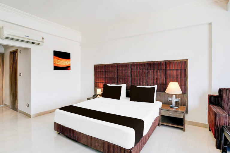 Room 5, Townhouse Bharuch Railway, Bharuch