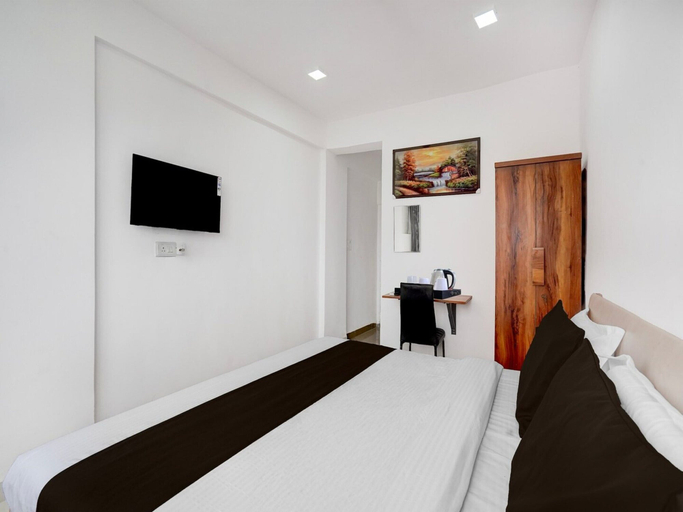 Room 3, Super Collection O Laxmi Chowk Hinjewadi, Pune