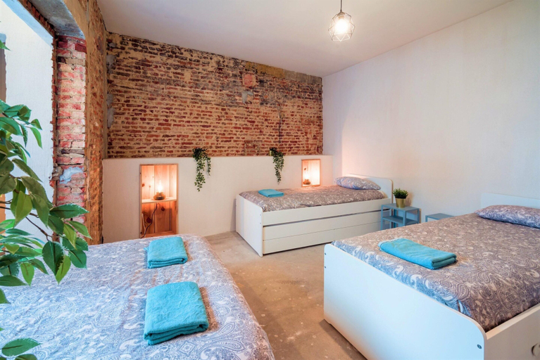 Room 1, The Industrial Apartments2bbkwifins, Antwerpen