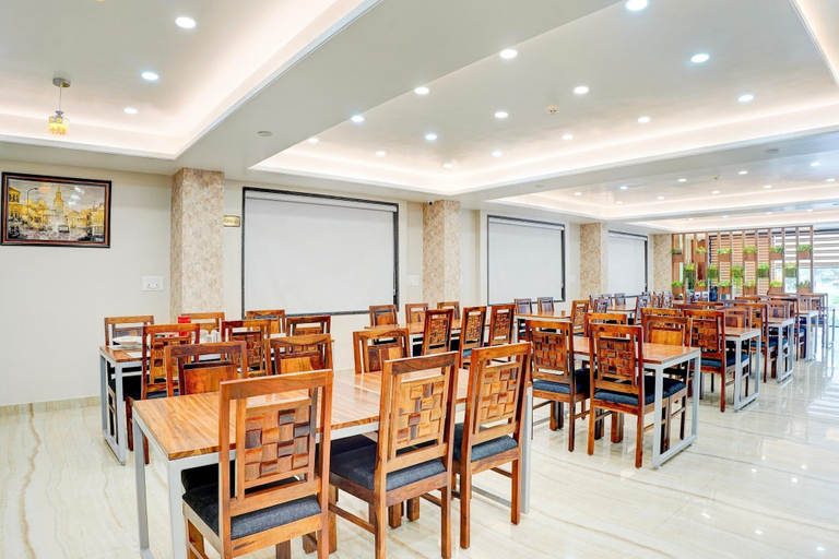 Dining 4, Palette Patel Nagar, Bhopal