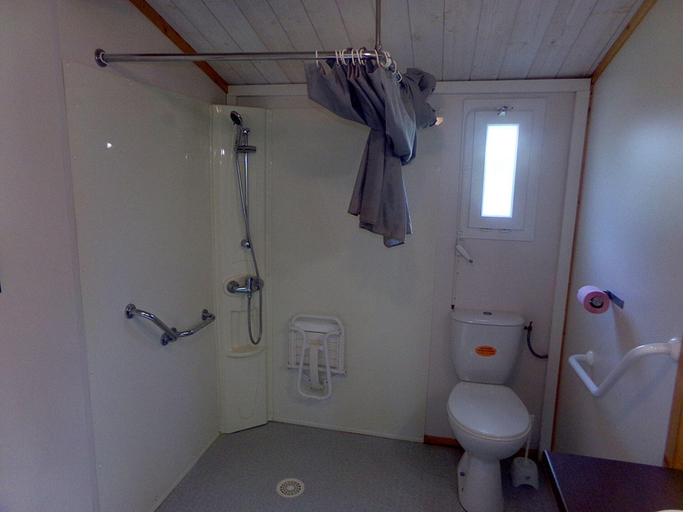 Bathroom 5, Accessible Family Cottage in Corrèze, Corrèze