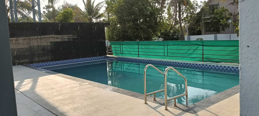 Pool 4, Pereyra Farm House, Raigarh