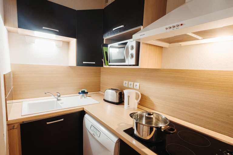 Private kitchen, Apartment for 6 in Ax-les-thermes, Ariège