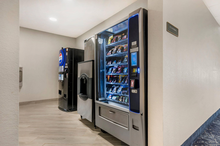 Food & Drinks 5, Comfort Inn & Suites St Louis, Saint Louis