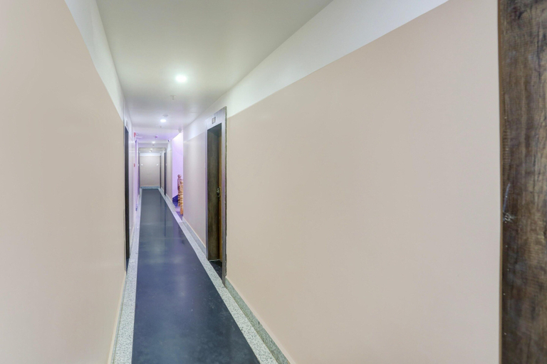 Interior 2, Deluxehotel Neel Sagar, Puri