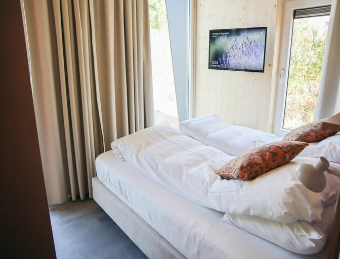 Room 5, Luxury Oceanic Bungalow for 6 Guests, 's-Gravenzande