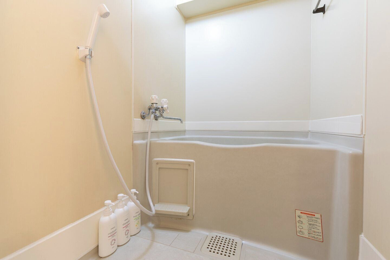 Bathroom 3, Sun Plaza Shitennoji, Osaka
