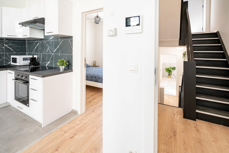 Private kitchen 2, Charming 1-bedroom apartment in Antwerp, Antwerpen