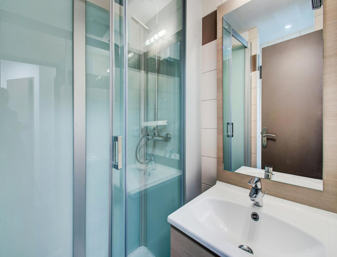 Bathroom, High-altitude Home for 4, Hautes-Pyrénées