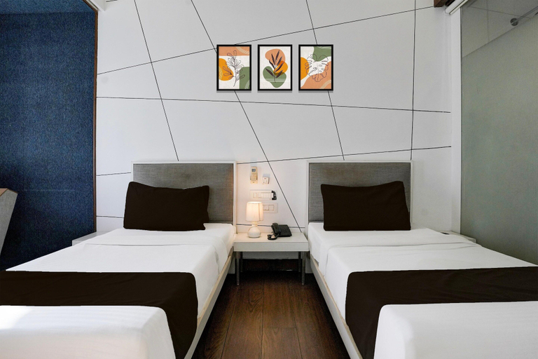 Room 5, Deluxe Hotel Harmony, Rajkot