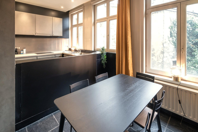 Dining, Spacious Duplex in Antwerp Old Town, Antwerpen