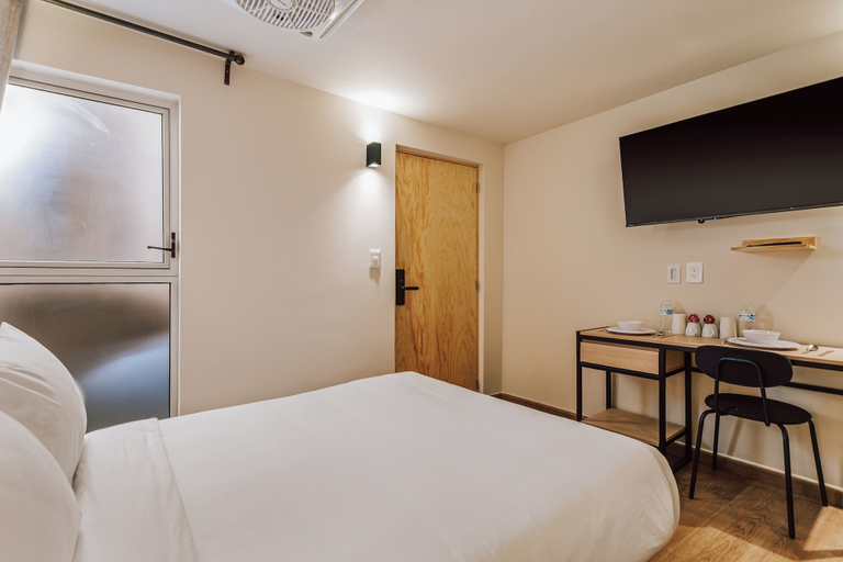 Room 3, Casona 109 By Homirent, Querétaro