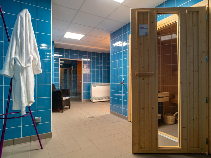 Spa 3, 1BR Stay in Pont-aven With Balcony, Finistère