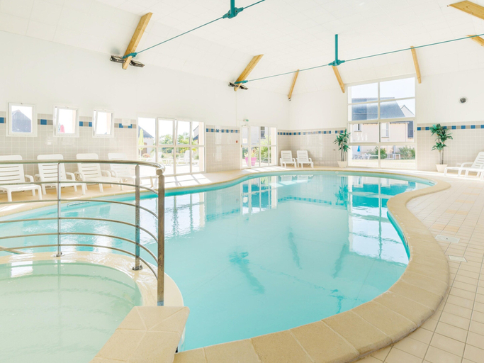 Pool 2, Azay-le-rideau Castle Retreat, Indre-et-Loire
