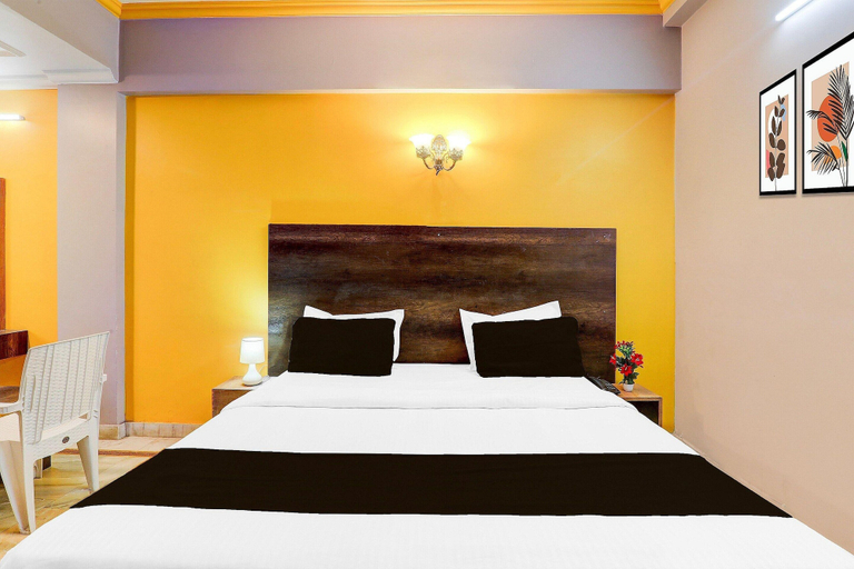 Room 2, Super Deluxe Room Munshipuliya Vibrant, Lucknow