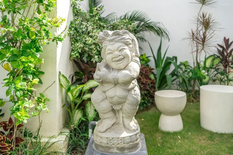 Others 5, Aleksa Villa, Badung