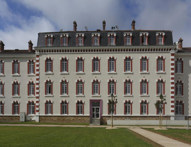 Exterior 5, Refined Champagne Stay for Two, Marne