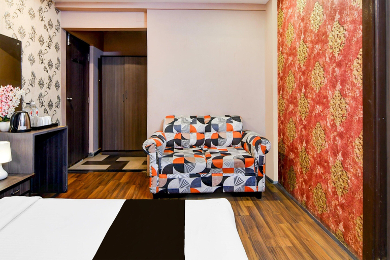 Room 5, Classic With Balcony Circus Avenue Road, Kolkata