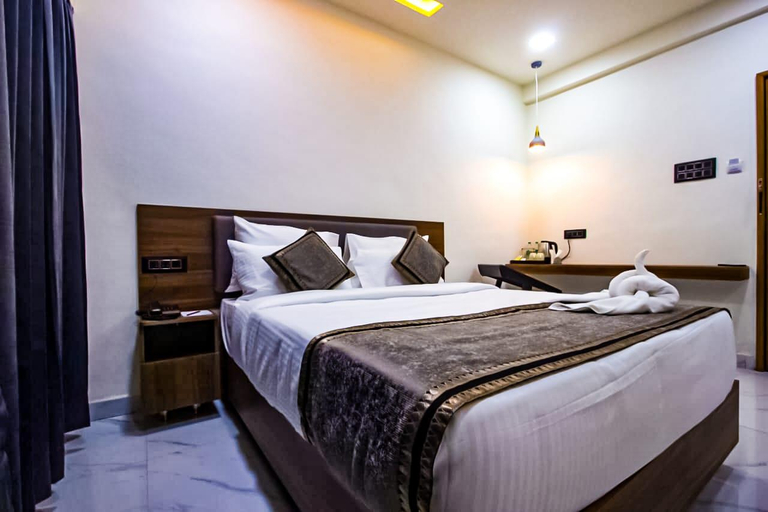 Others 5, LiLium Hotels, Pune