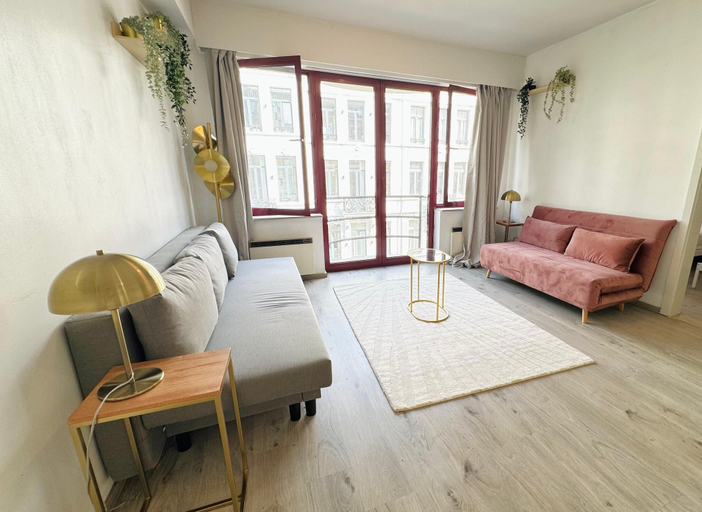 Others 1, Cosy Antwerp apartment stay, Antwerpen