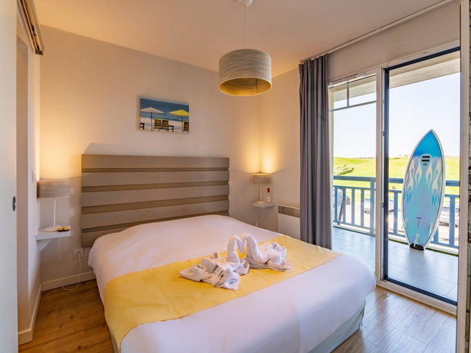 Room 4, Atlantic Coast Family Apartment, Landes