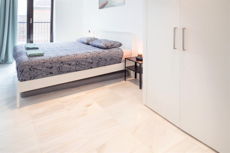 Room 5, 2-bedroom Apartment in Central Antwerp, Antwerpen
