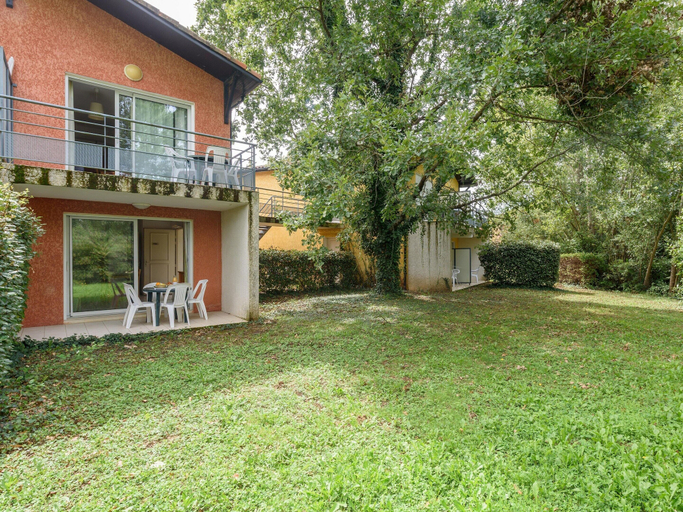 Garden 3, Countryside Stay Near Albi Vineyard, Tarn