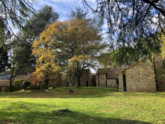Garden 3, Cozy Couples Cottage in Ardeche, Ardèche