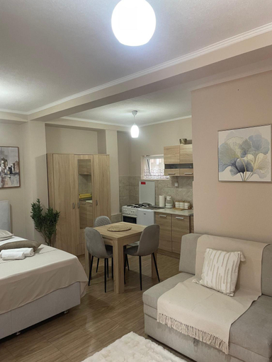 Others 2, Apartments Marash
