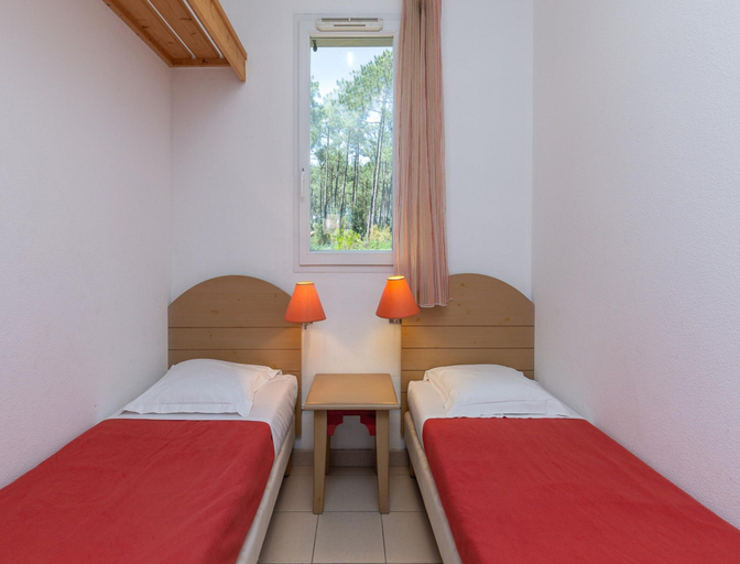 Room 4, Spacious House Near Ondres Beach, Landes