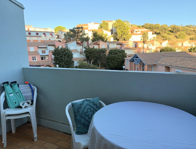 Balcony 5, Sea View Duplex Apartment for 8, Pyrénées-Orientales