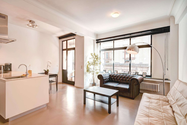 Living room 4, Chic Meir Stay for 9 With Balcony, Antwerpen