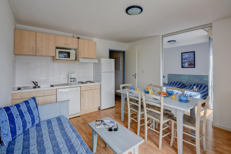 Dining, Coastal apartment near marina, Vendée