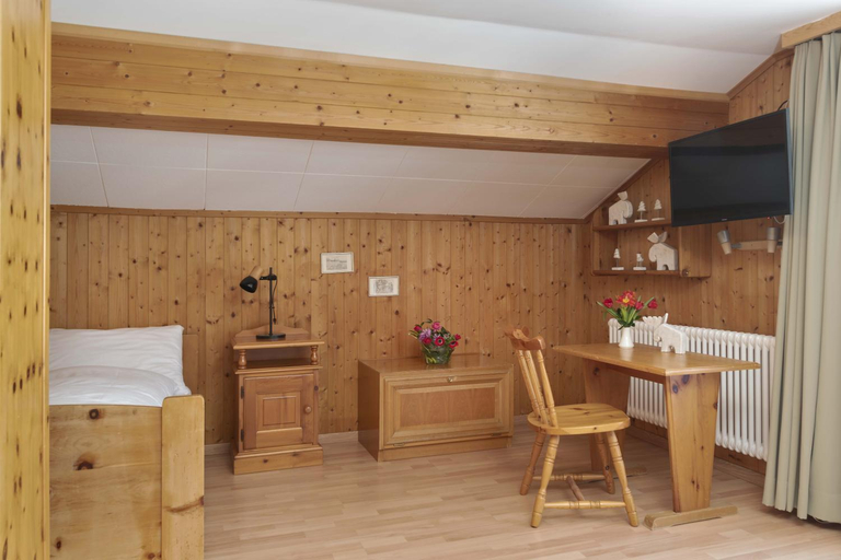 Others 5, Hotel Bad Serneus, Prättigau/Davos