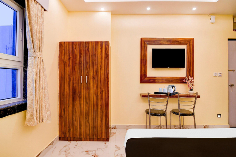 Room 2, Deluxe Shri Jagannath Homestay, Puri