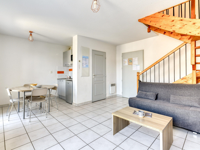 Living room, Pool View Apartment for Six, Gard