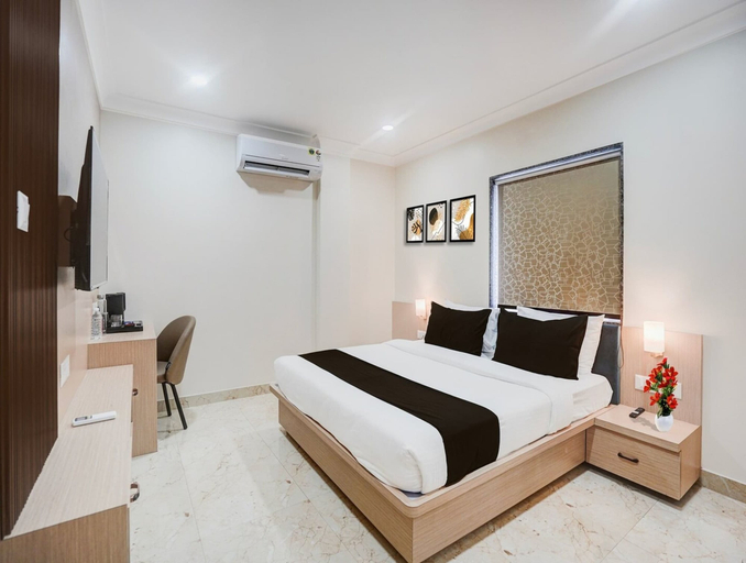Room 5, Deluxe Banaras Central Railway Junction Sri Hari Inn, Varanasi