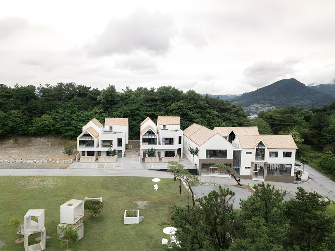 Exterior & Views 1, Damyang shutra house, Damyang