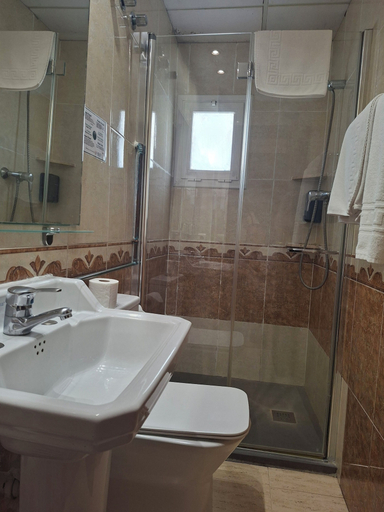 Bathroom 4, Hotel 139, Barcelona