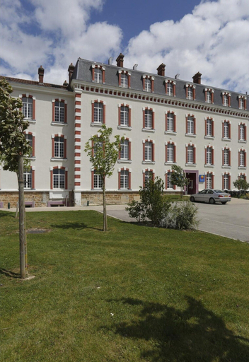 Exterior 3, Refined Champagne Stay for Two, Marne