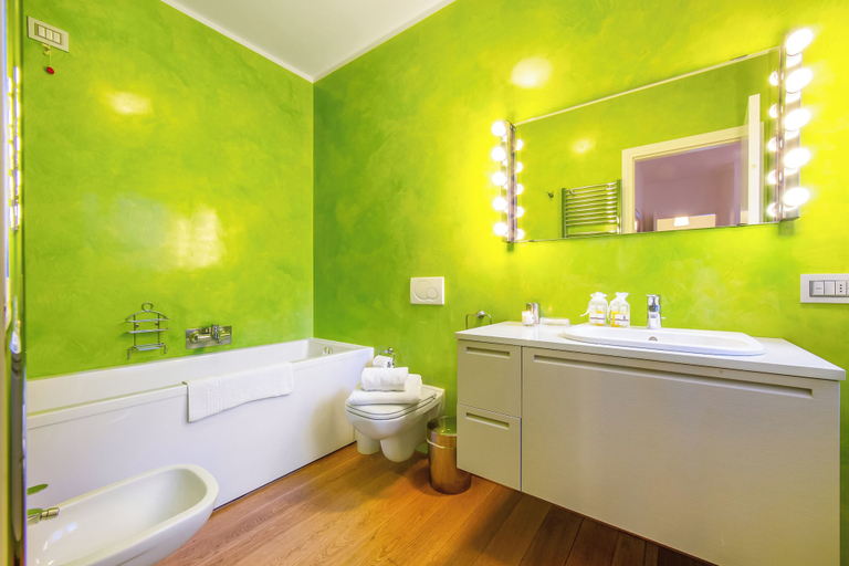 Bathroom 3, Argegno Fronte Lago, Como