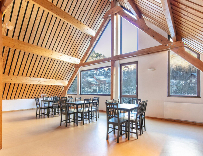 Dining 3, Mountain Lodging With Private Balcony, Savoie