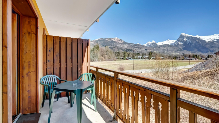 Balcony, Couple Getaway With Mountain View, Haute-Savoie