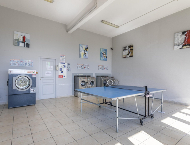 Game room, 2-bedroom Near Lake Saint-cassien, Var